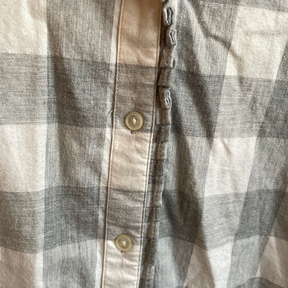 Banana republic gray plaid button down - Picture 4 of 4